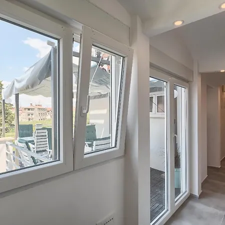 Luxury Flats In Centre 3*