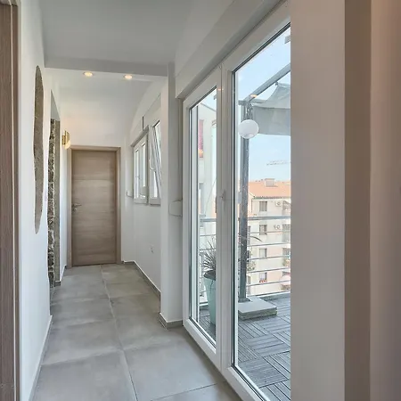 Luxury Flats In Centre 3*