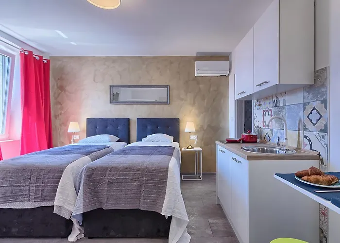 Luxury Flats In Centre 풀라