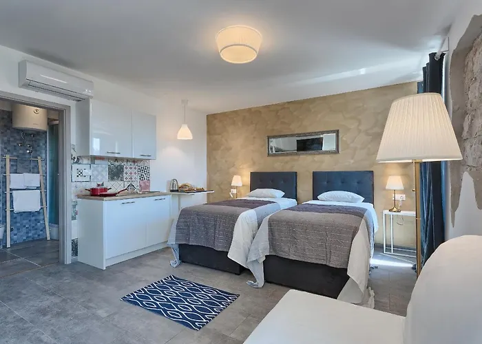 Luxury Flats In Centre Πανσιόν