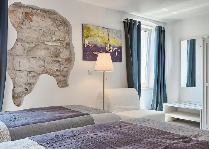 Luxury Flats In Centre 3* Πούλα