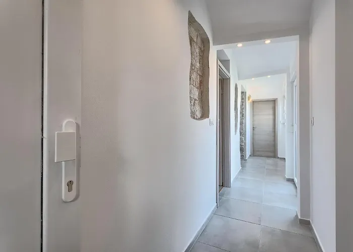 Luxury Flats In Centre 3* Πούλα