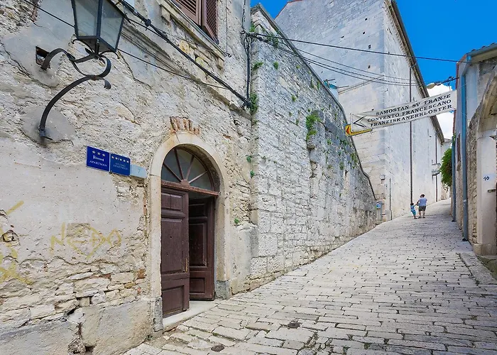 Luxury Flats In Centre 3* 풀라