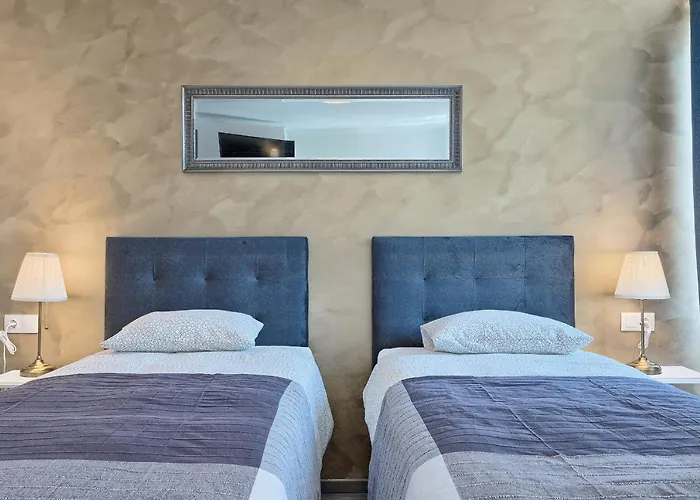 Luxury Flats In Centre 풀라