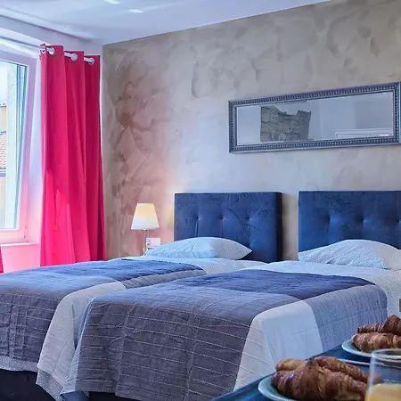 Гостевой дом Luxury Flats In Centre Пула