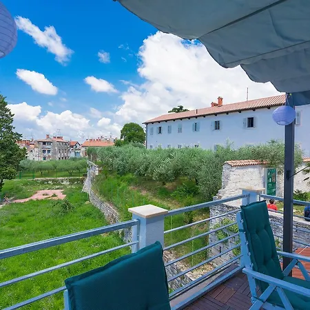 Guest house Luxury Flats In Centre Pula