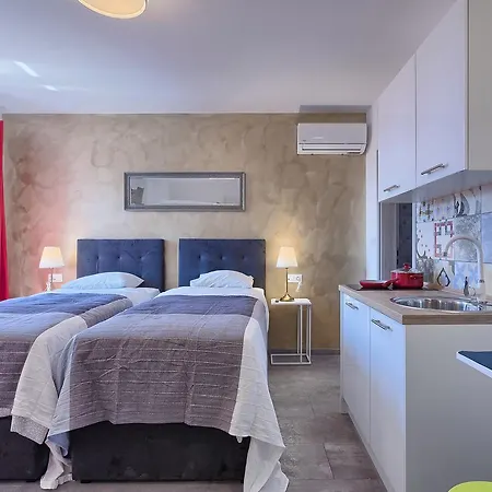 Luxury Flats In Centre Πούλα