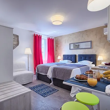 Pensionat Luxury Flats In Centre