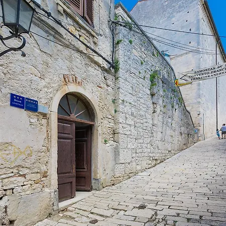 Luxury Flats In Centre 3* Pula